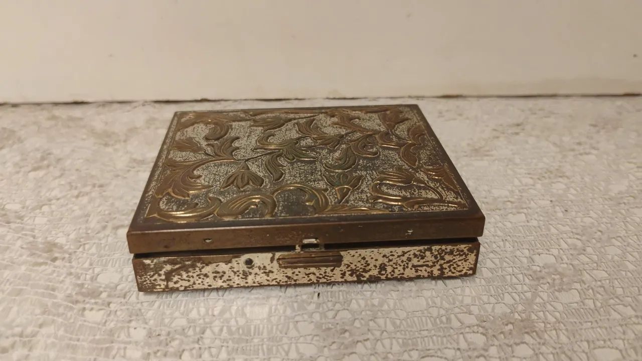 Embalagem antiga de pó compacto 