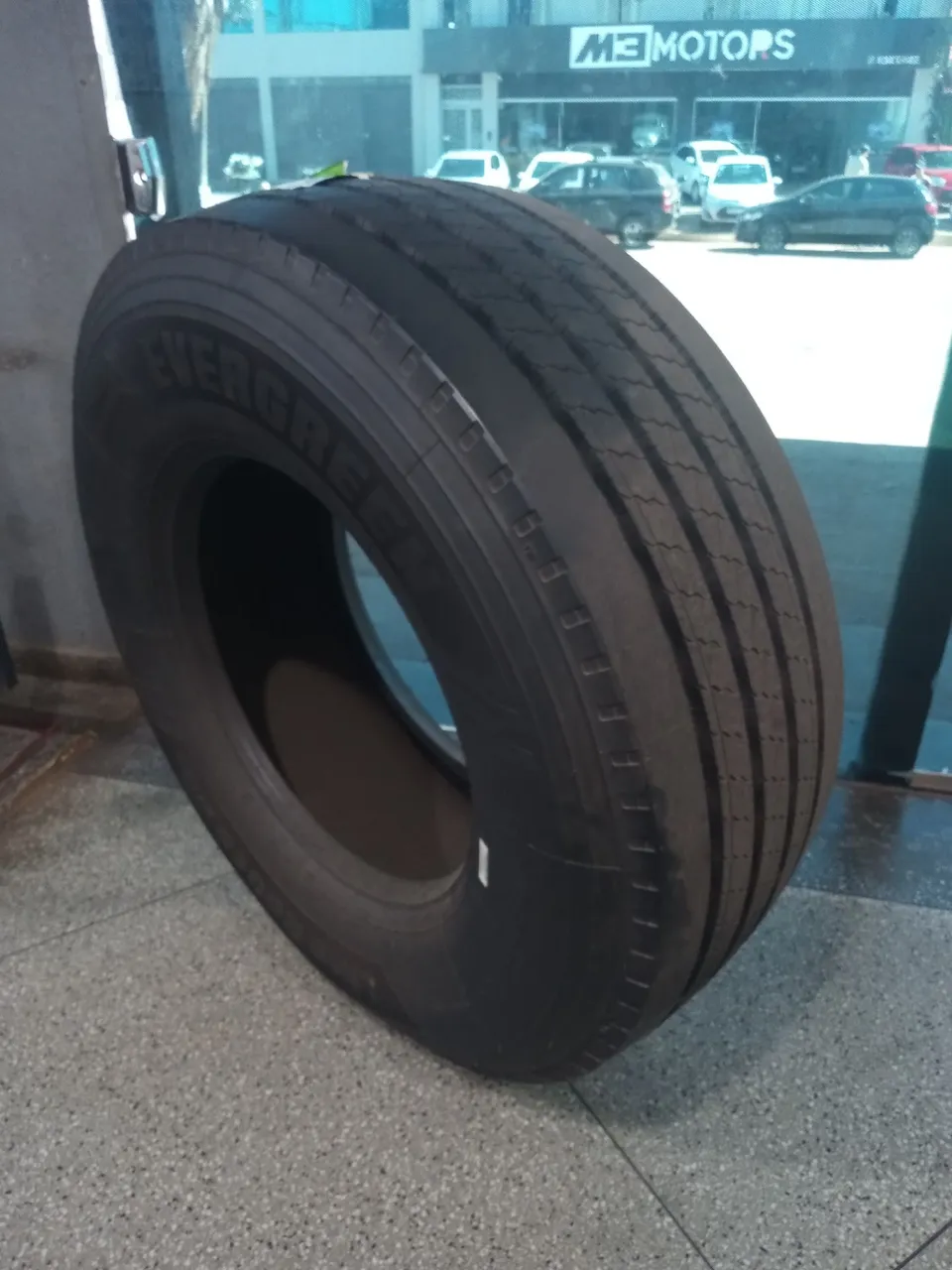 PNEUS SINGLE 385/65R22.5 PARA CARRETA