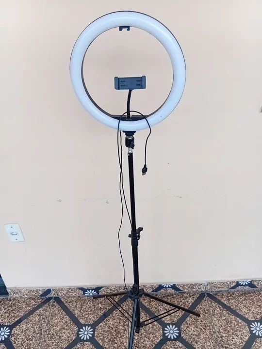 Tripé com luminária. - Foto 5