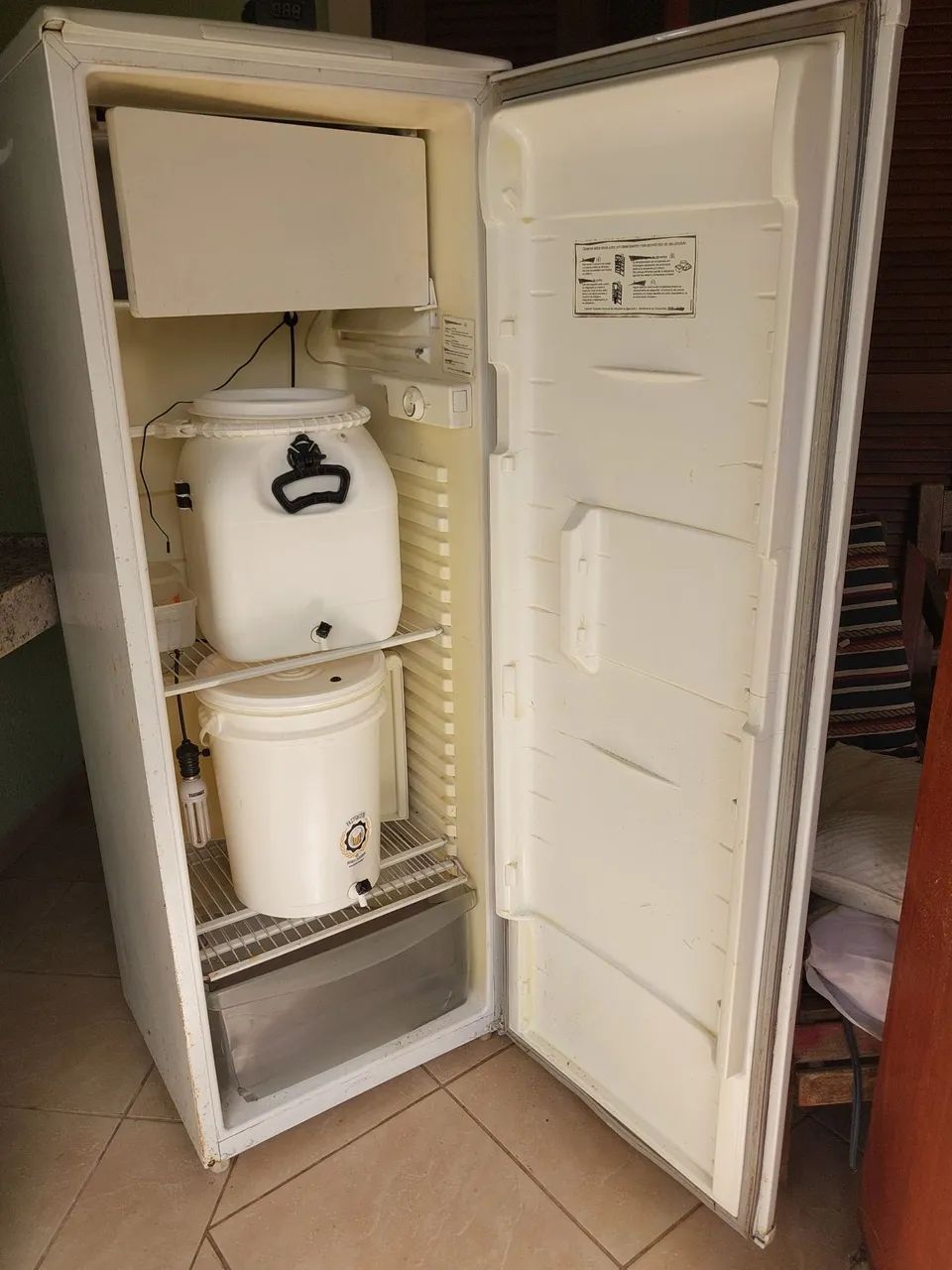 Geladeira cônsul, controlador digital de temperatura, 2 baldes de fermentação  - Foto 3