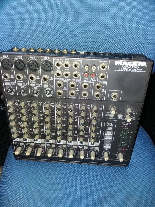 Mesa Mackie 1202 Vlz Pro Profissional - Equipamentos e Acessórios