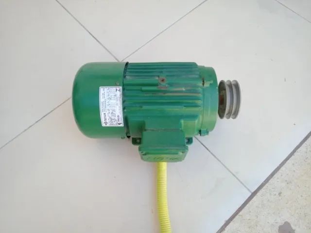 Motor Trifásico Nova 5Cv - 3515RPM (Pouco uso)