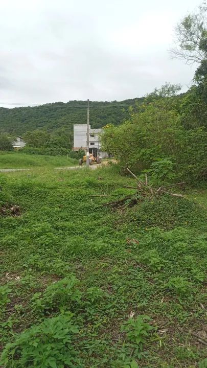 Terreno à venda na Praia do Estaleiro em Balneário Camboriú! Oportunidade!