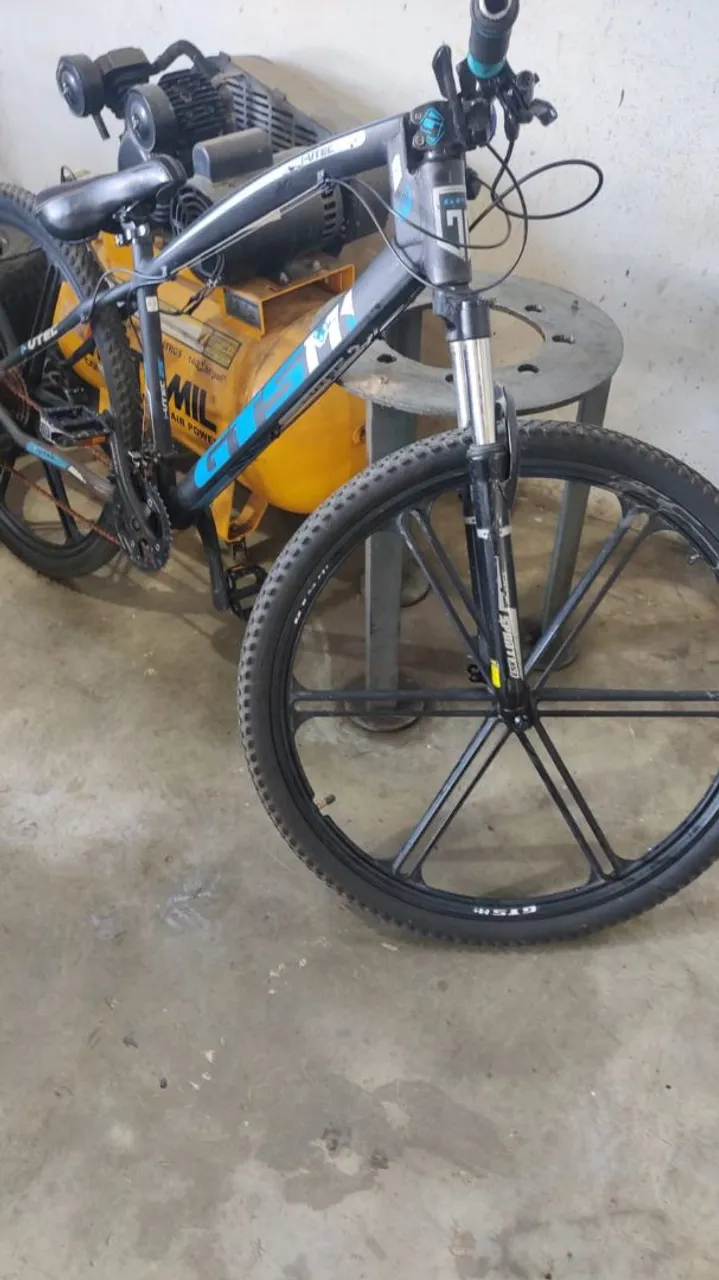 Bicicleta GTs m1