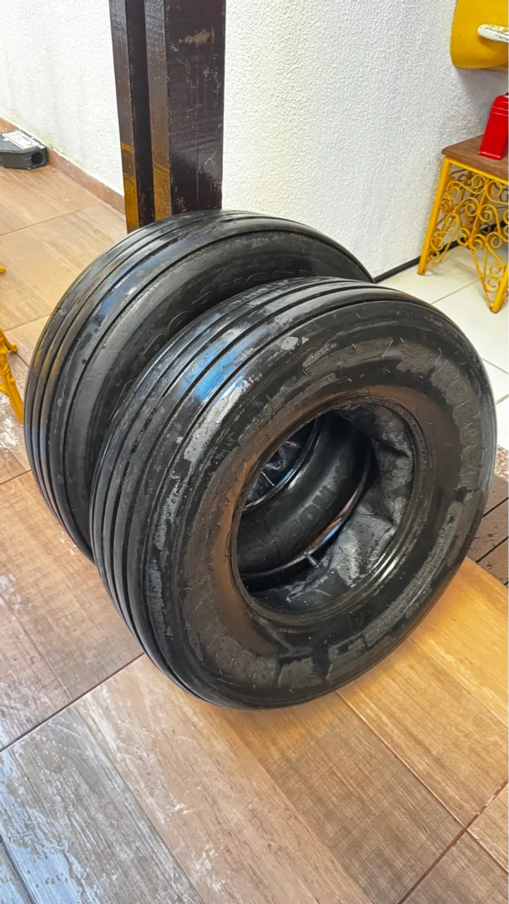 2 Pneus para Buggy - Robust 11L15 + Câmara de Ar