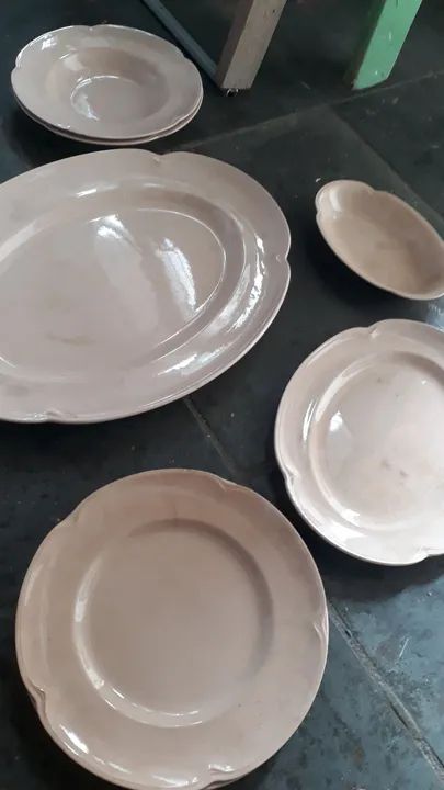 Jogo de Pratos Antigo e Travessa antigo  - Foto 6