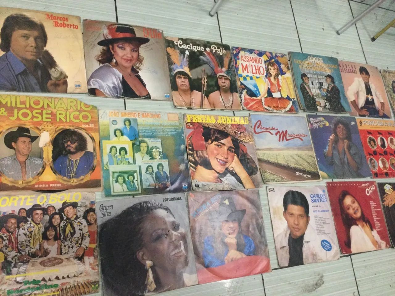 Lote com 56 discos  - Foto 3