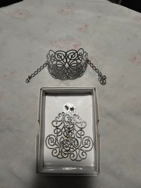 Conjunto Pulseira/Bracelete+ Brincos - Foto 2