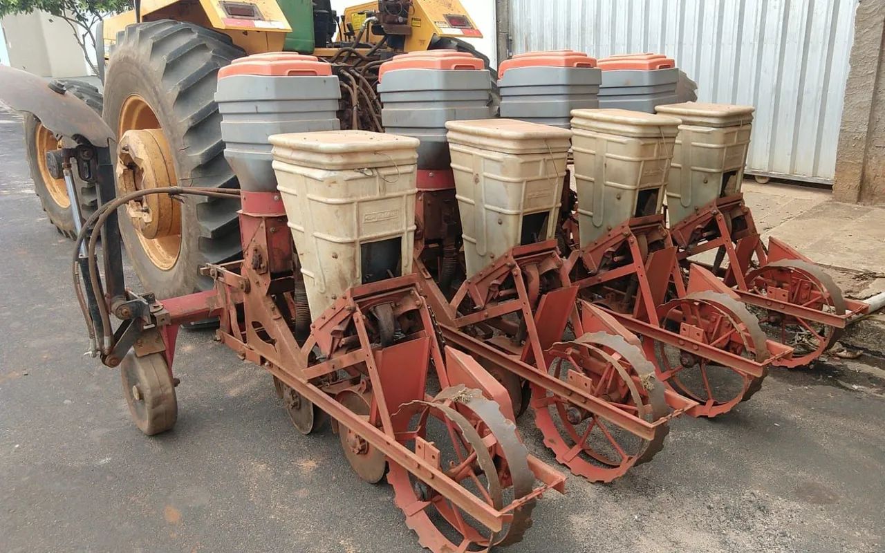 Plantadeira 4 linhas Marca baldan