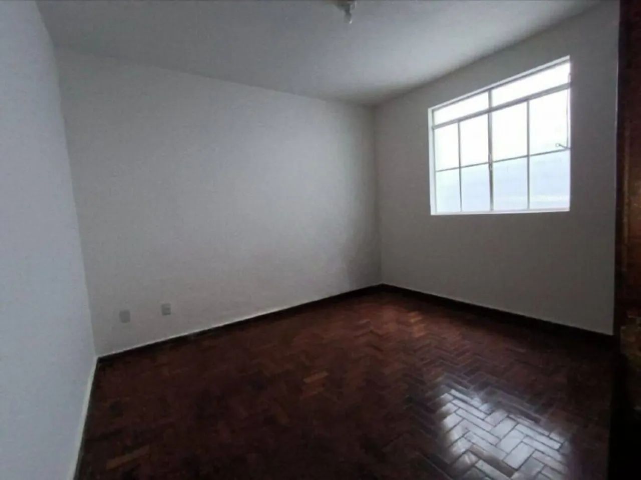 Vende-se casa bairro Sagrada Família  - Foto 3