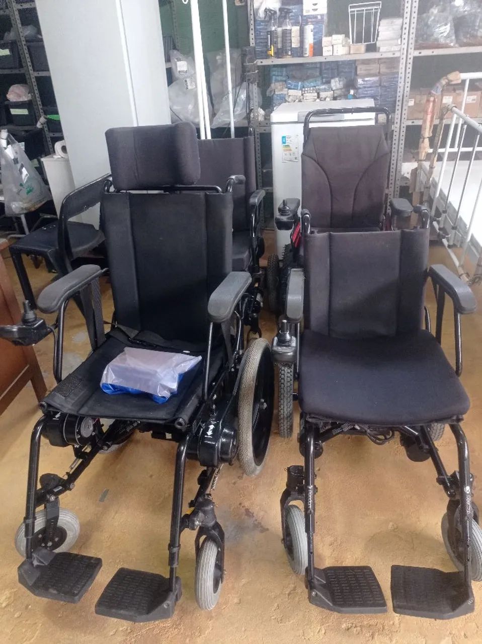 Cadeiras de rodas motorizadas.( Apartir de 2500) 