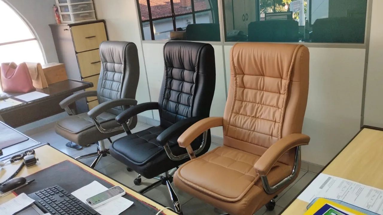 Cadeira Presidente para escritório - Nova na caixa a pronta entrega  - Foto 4