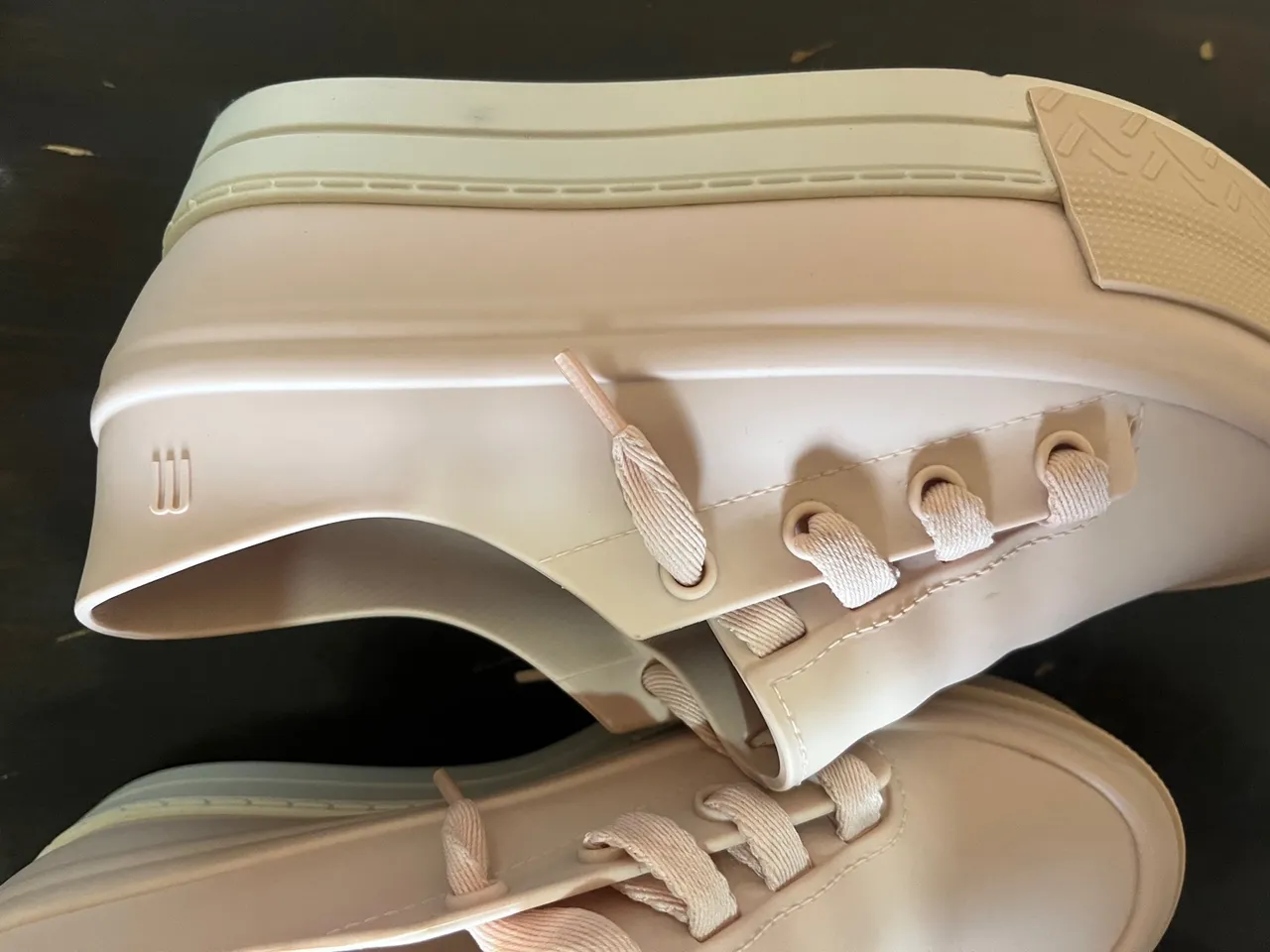 Vendo lindo tênis Melissa 36 rosa bebê semi novo