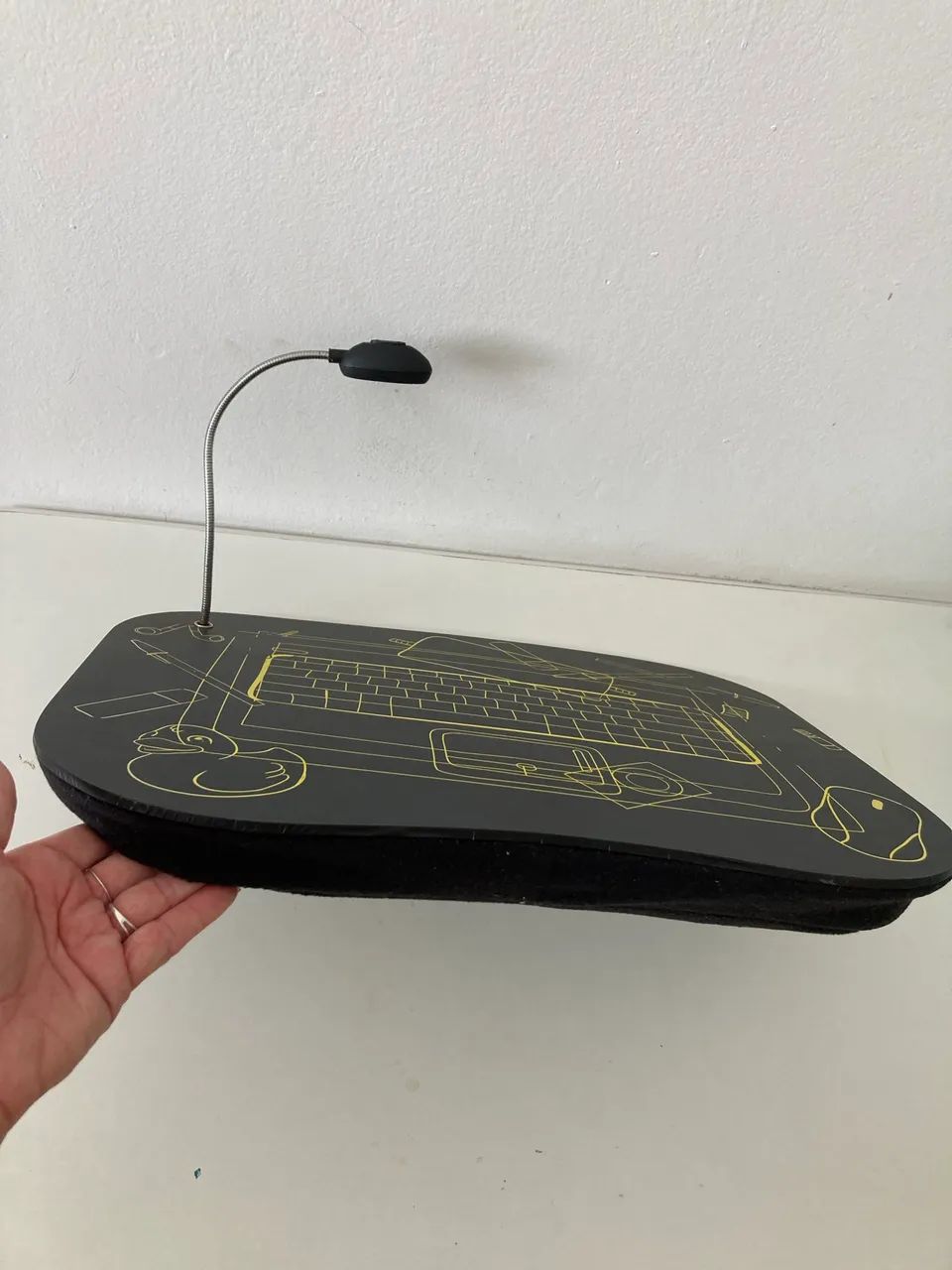 Mesa De Colo Com Almofada Almofadada Para Notebook, Com capa