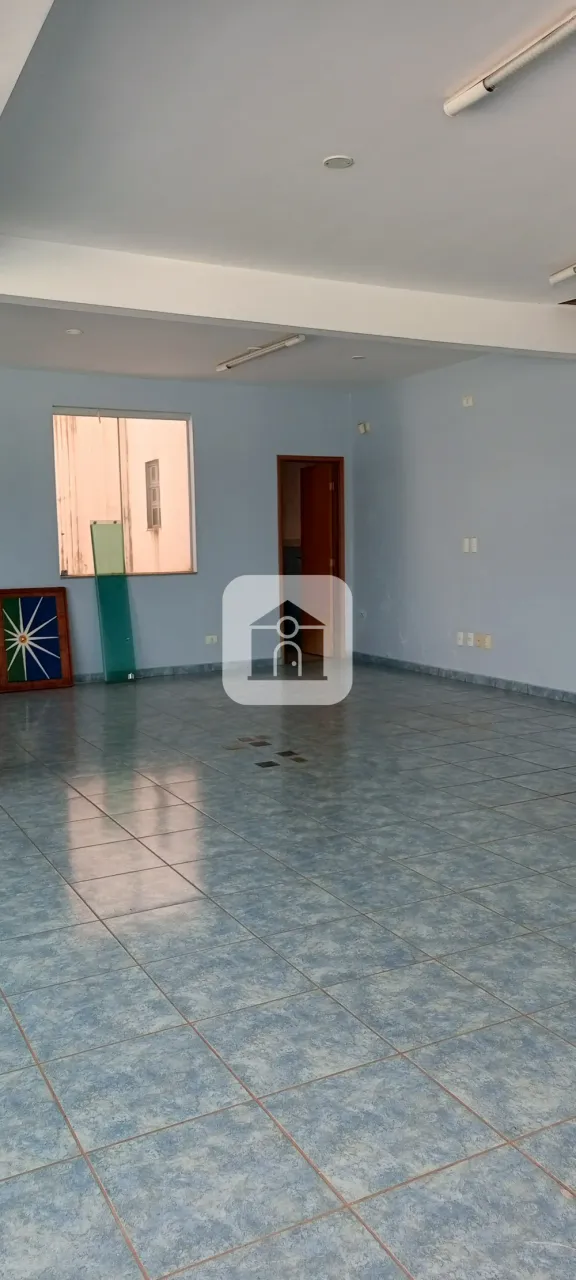 Sala comercial para locação no bairro Brasil