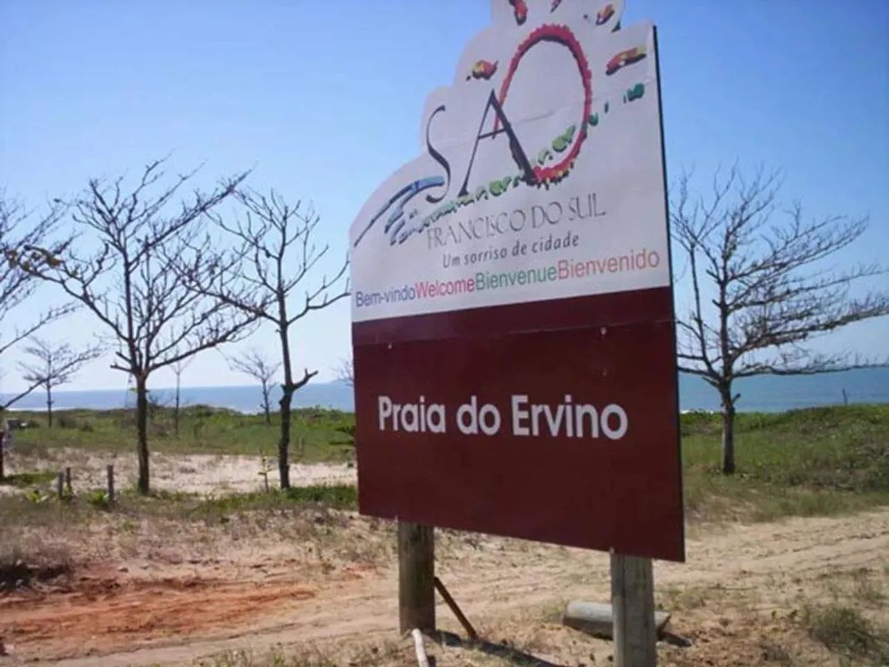 Imóvel para venda possui 360 metros quadrados em Praia do Ervino - São Francisco do Sul -  - Foto 8