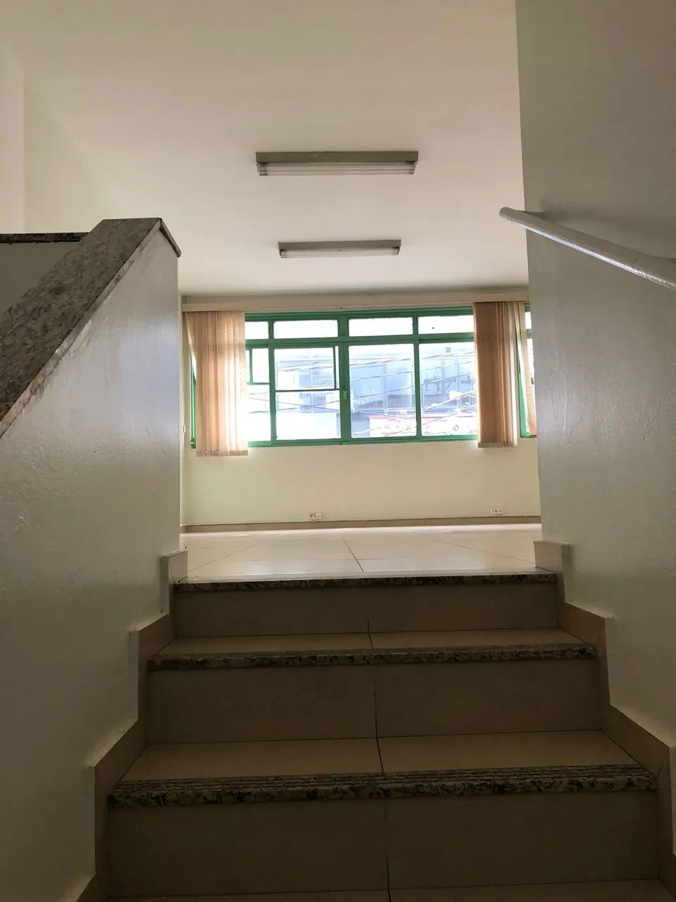Centro comercial para aluguel possui 150 metros quadrados com 5 quartos em Centro - Franca - Foto 2