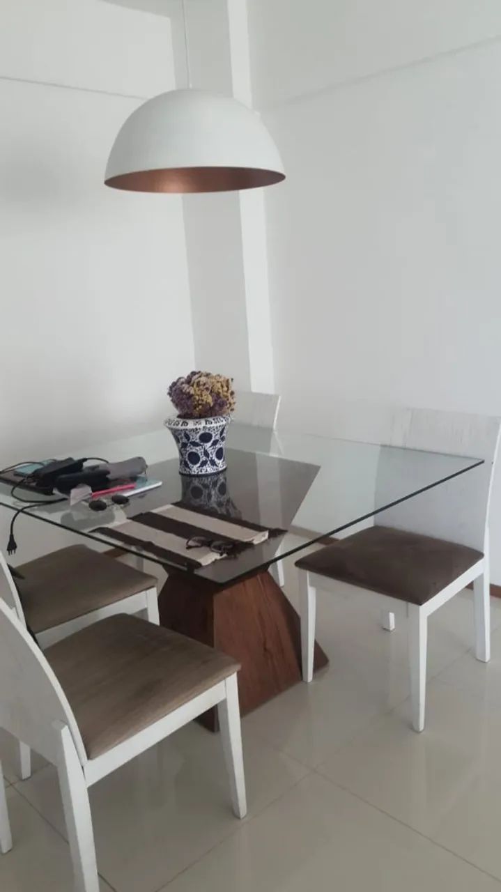 Conjunto de mesa com 4 cadeiras + rack