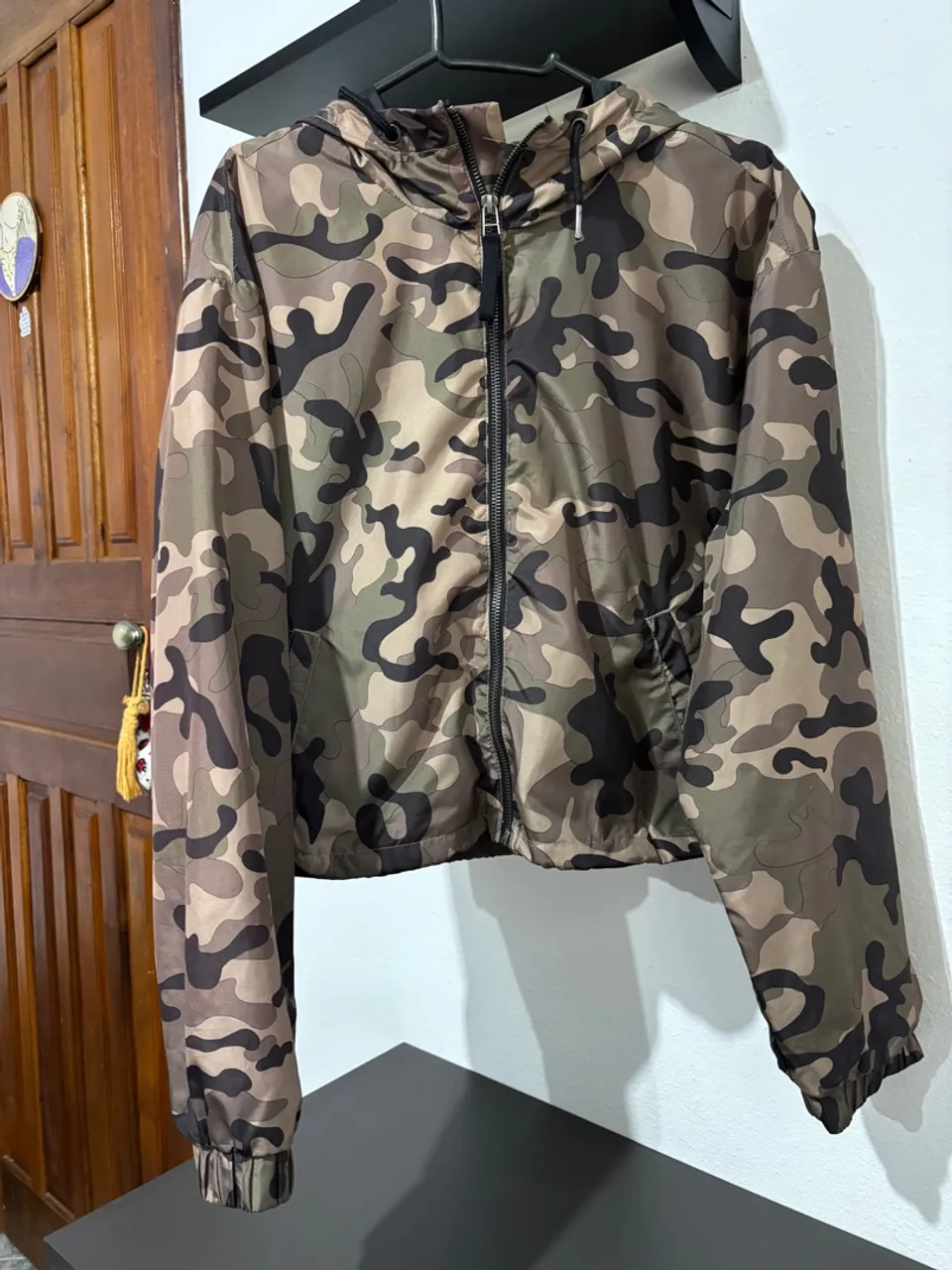 Jaqueta Camuflada com Capuz