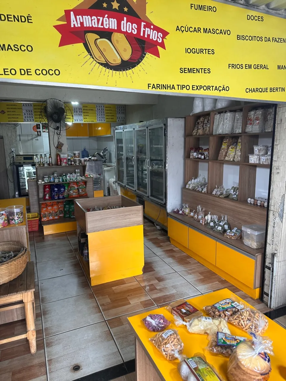 VENDE-SE LOJA DE FRIOS, PRODUTOS NATURAIS E DE FAZENDA - ÓTIMA OPORTUNIDADE!