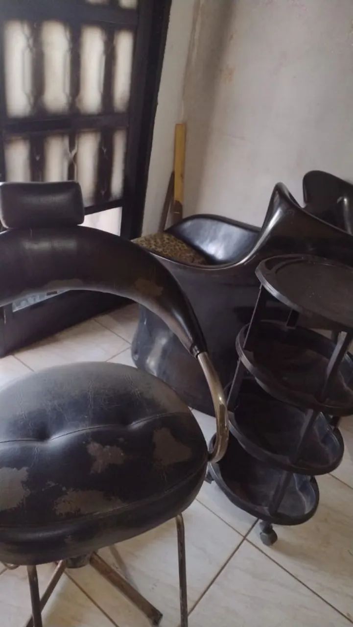 Vendo lavatório e cadeira de salão 