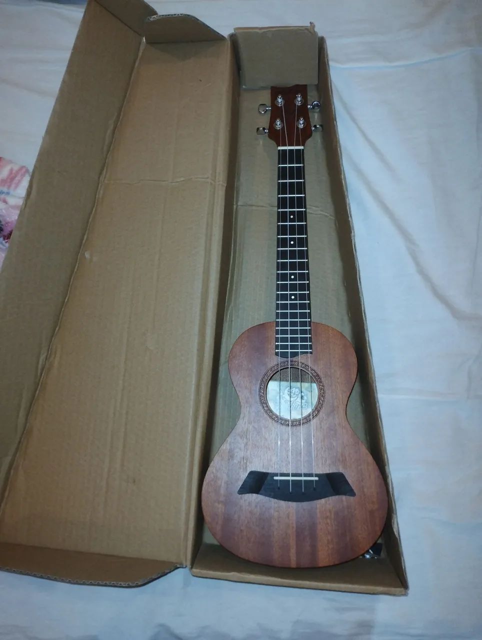 Ukulele Tenor Mahina 27k Profissional Novo