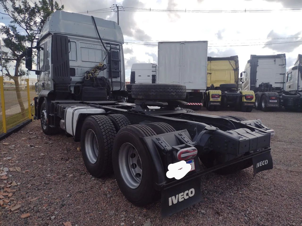 Iveco Stralis 440 6x2 - automático - ano: 2014 - Foto 4