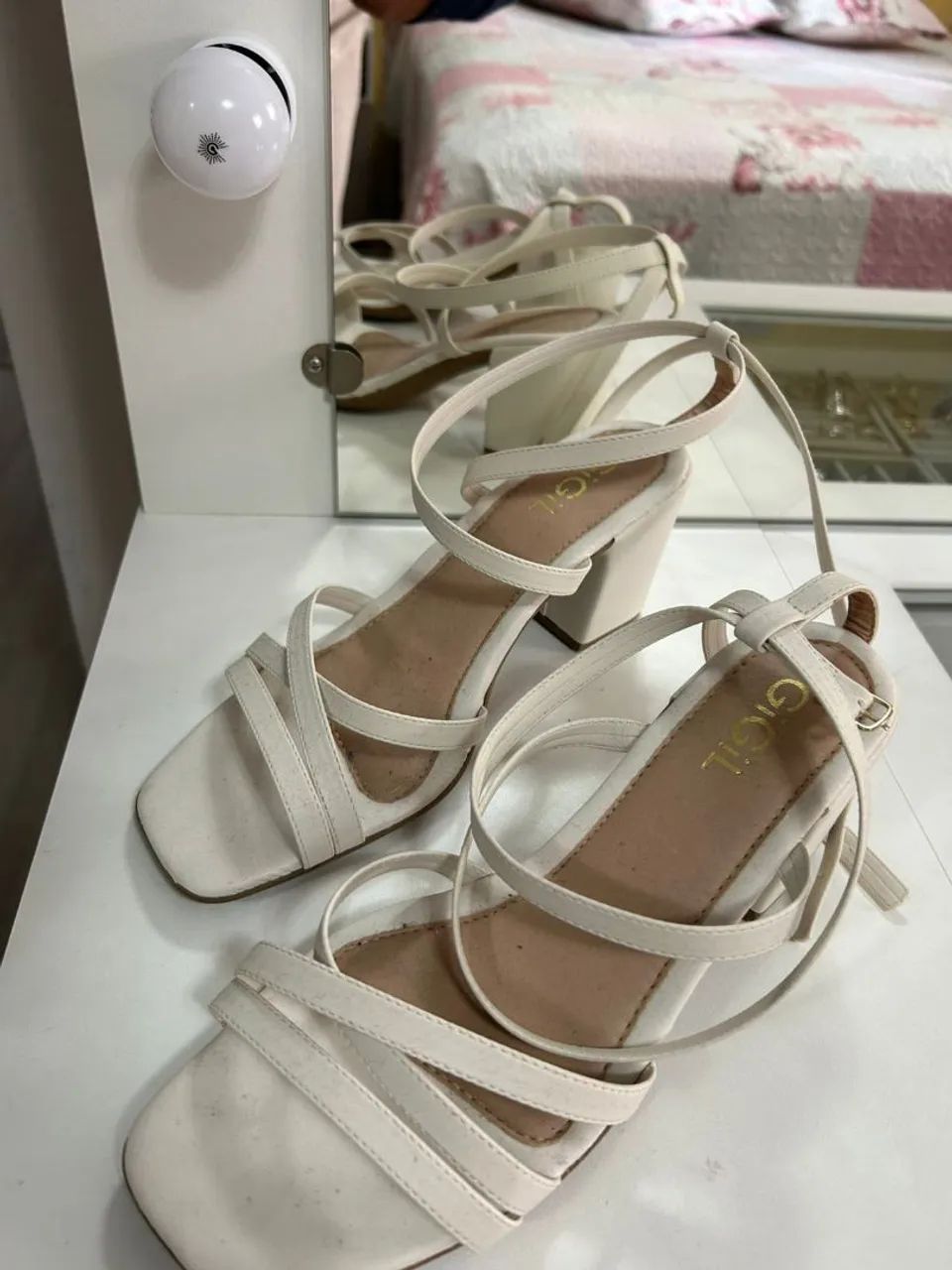 SANDÁLIA BRANCA GILGIL T/37 - Foto 3