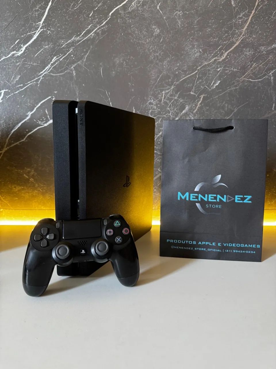 Playstation 4 Slim 1tb Semi Novo, completo mais jogo Brinde! TROCAS