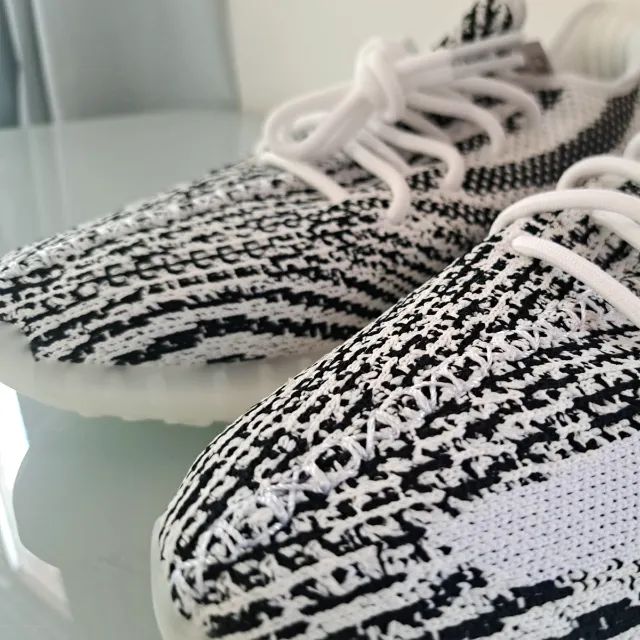 Adidas Yeezy Boost 350 V2 - Zebra - Calçados - República, Vitória