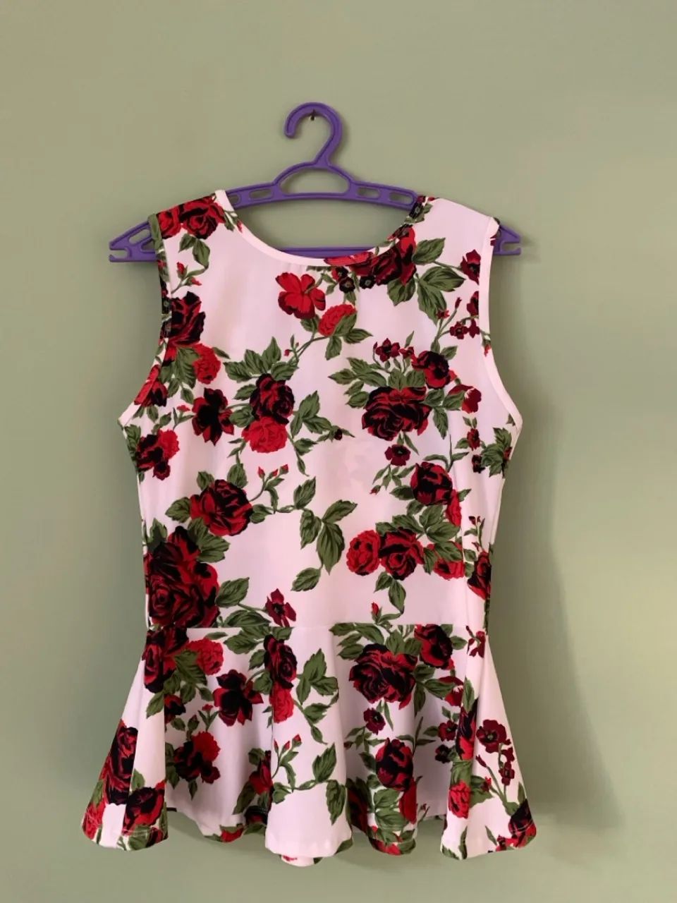 Blusa Floral - veste P e M - Foto 2