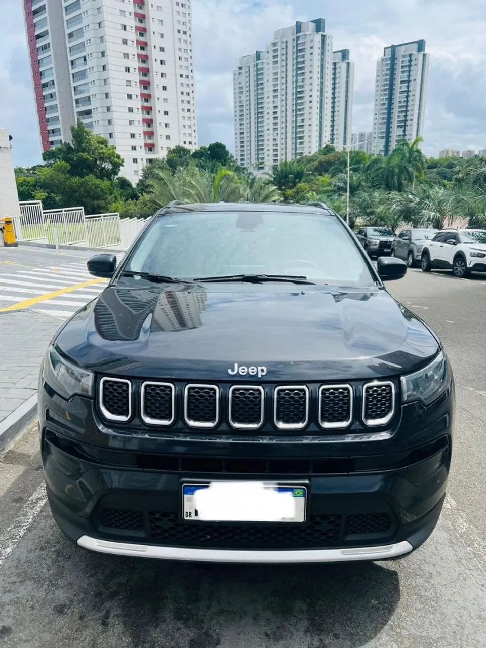 Carro único dono , com uma mossa na tampa traseira interesse ligar ou zap * 