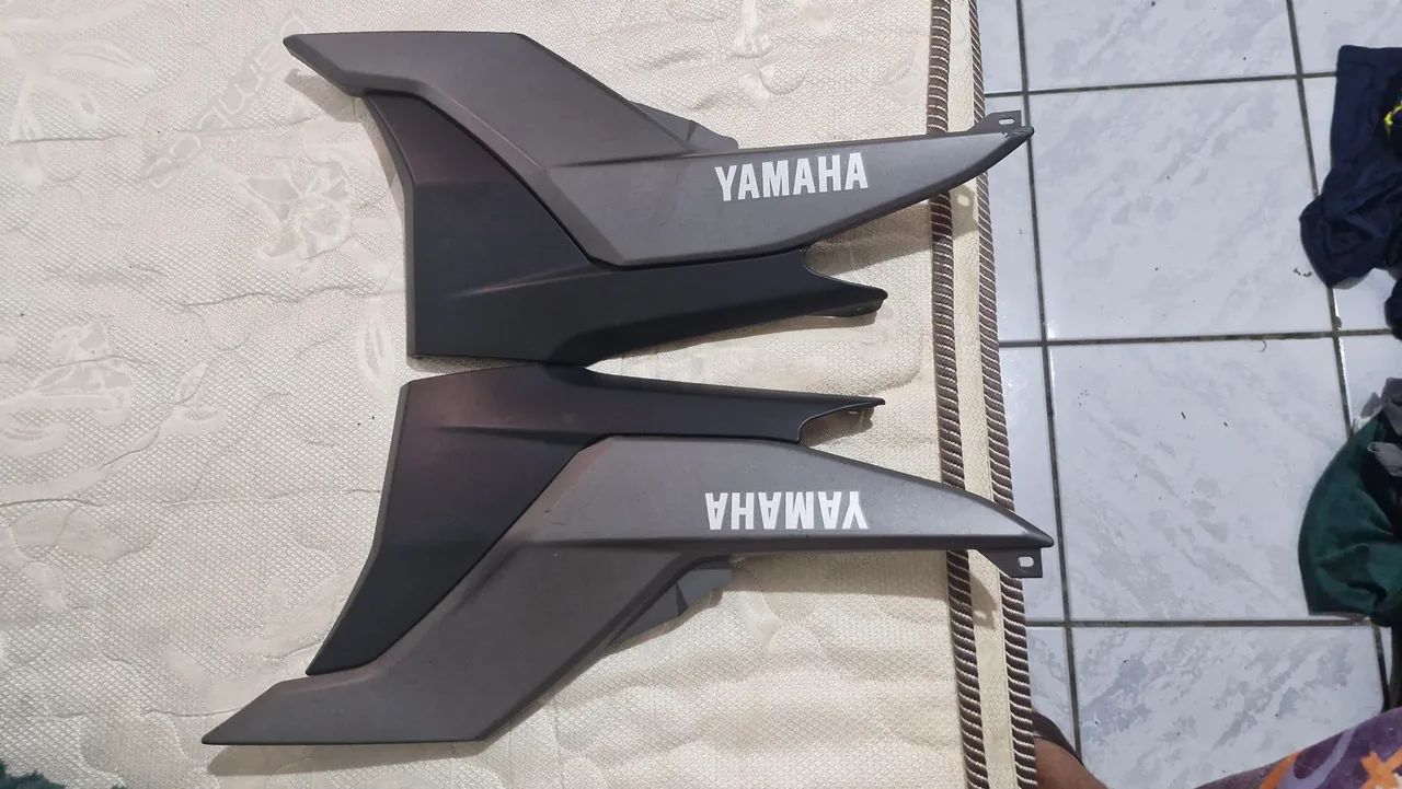 Peças laterais Yamaha Fazer - Foto 3