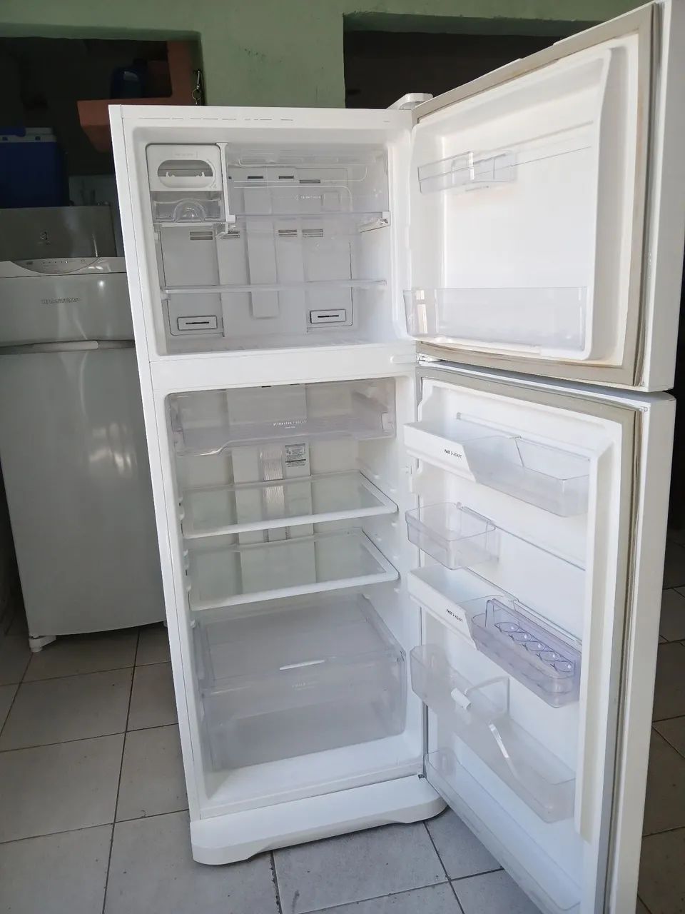 Geladeira Electrolux Frost Free funcionando perfeitamente bem  - Foto 2