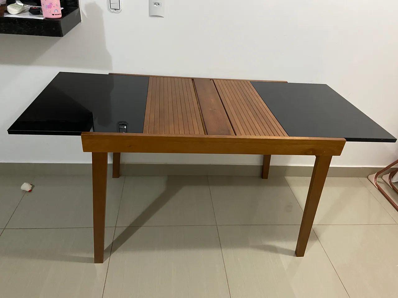 Mesa retrátil - madeira e vidro 64861558279682121