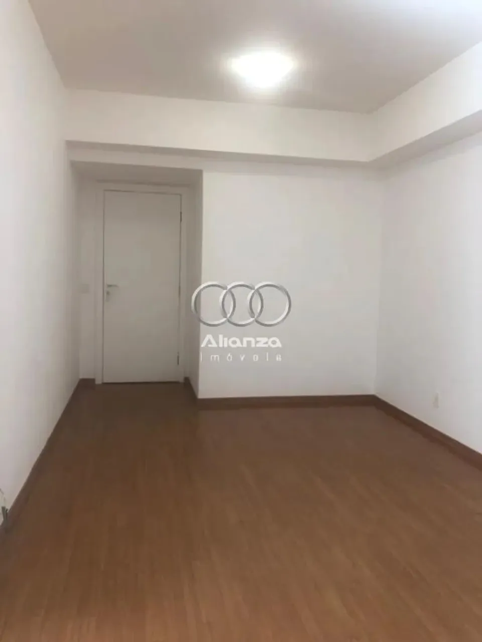 Apartamento no condomínio resort no Vila da Serra.