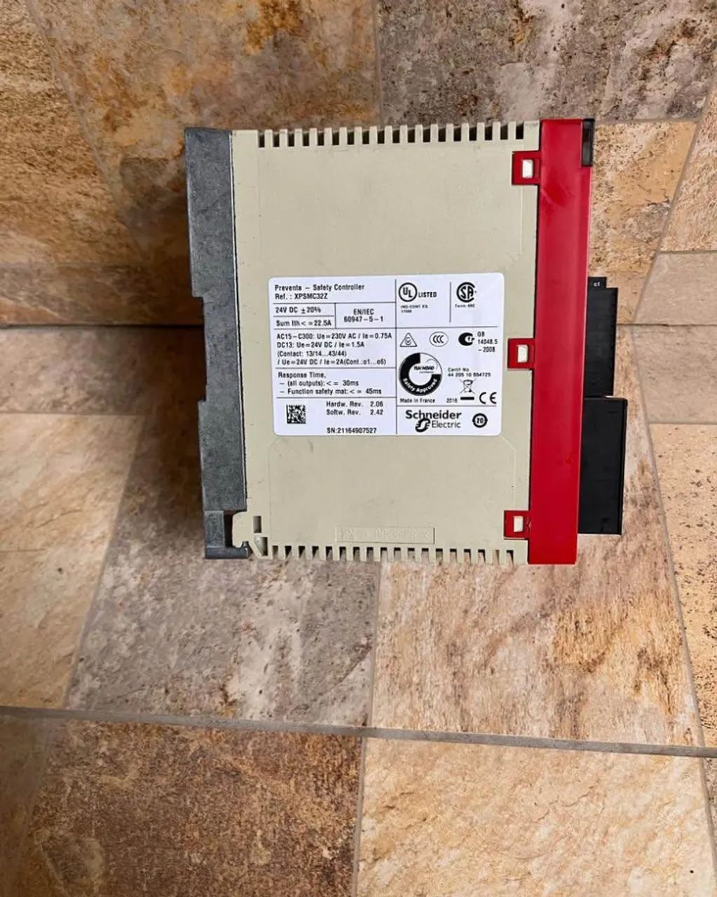 Schneider Electric XPSMC32Z Controlador De Segurança - Foto 4