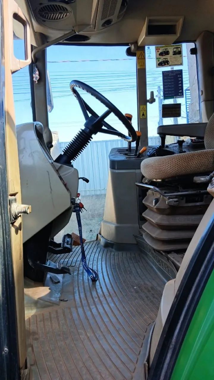  JOHN DEERE 6125J 125CV - Foto 2