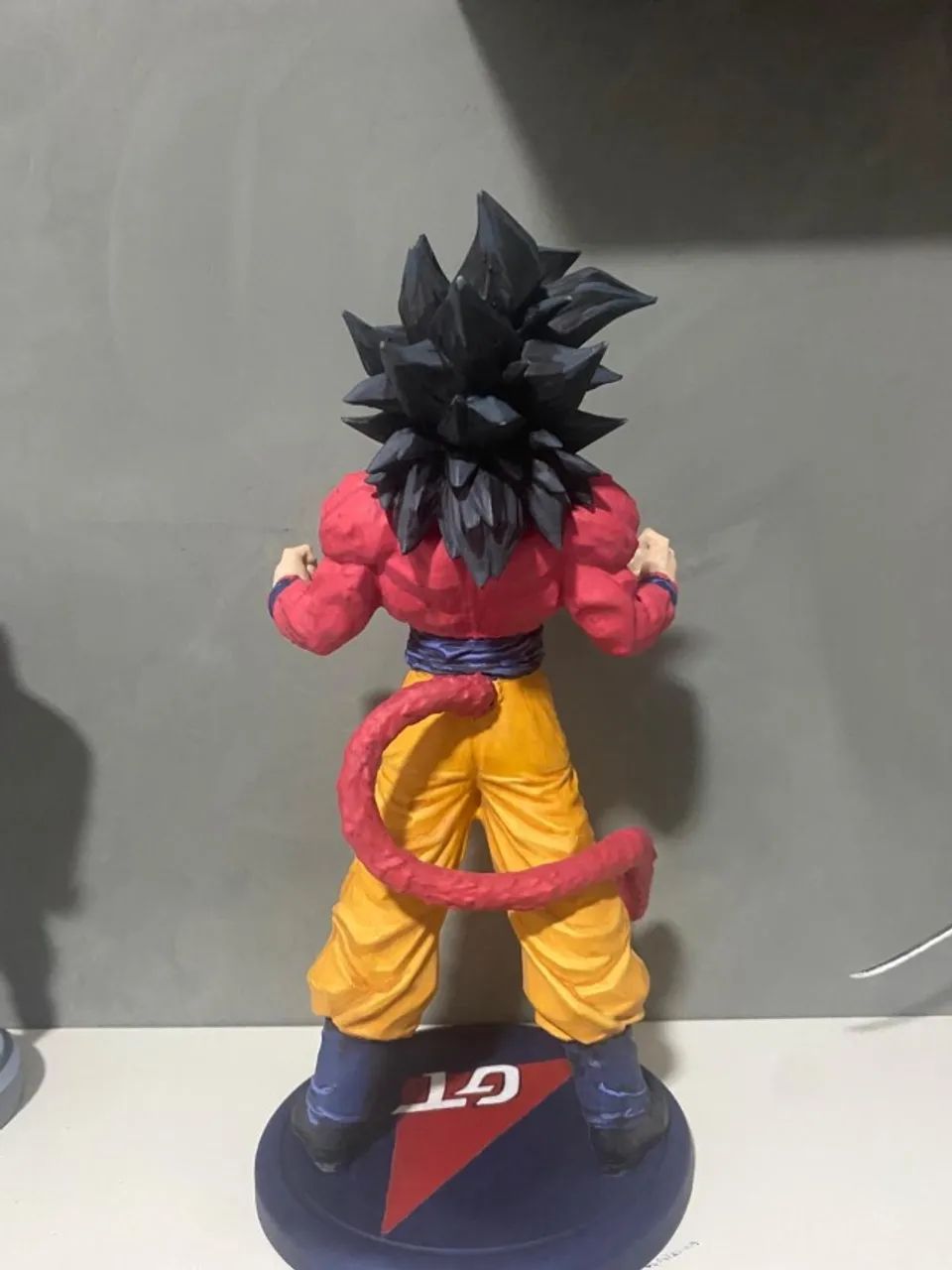 Action Figure em Resina - Goku SSJ4 - Foto 2