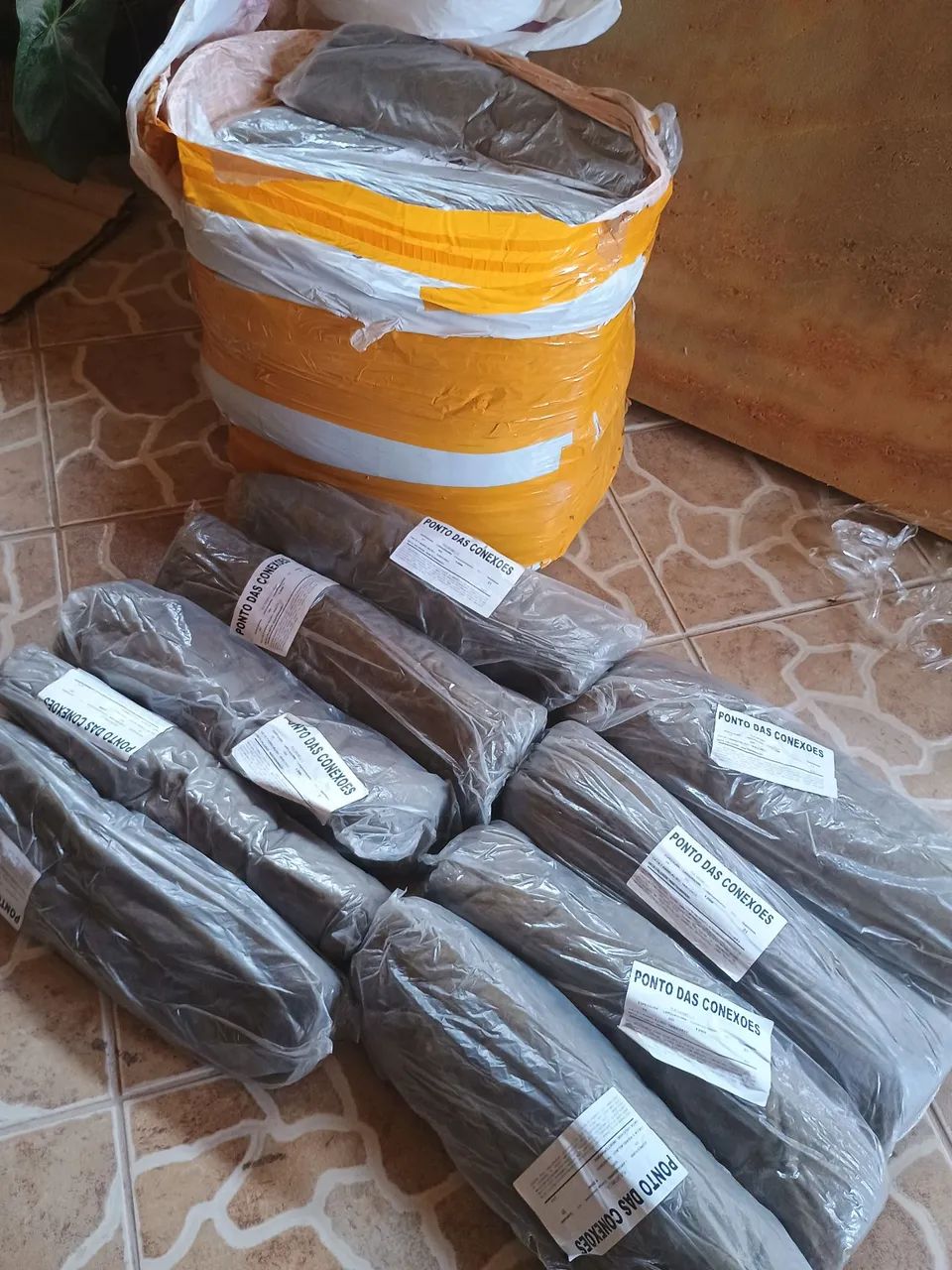 Lan de Rocha para estúdio 