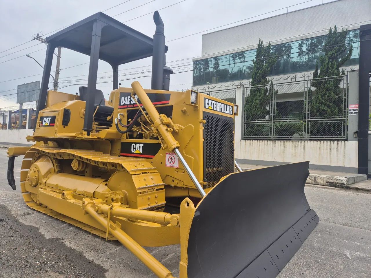 Trator de Esteira Caterpillar D4E ano 1995, OPORTUNIDADE  - Foto 6