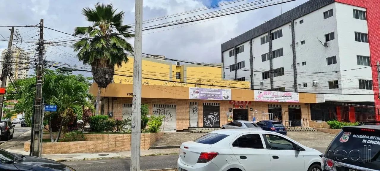 Prédio Comercial com lojas e salas vizinho a faculdade Ari de Sá - Foto 3