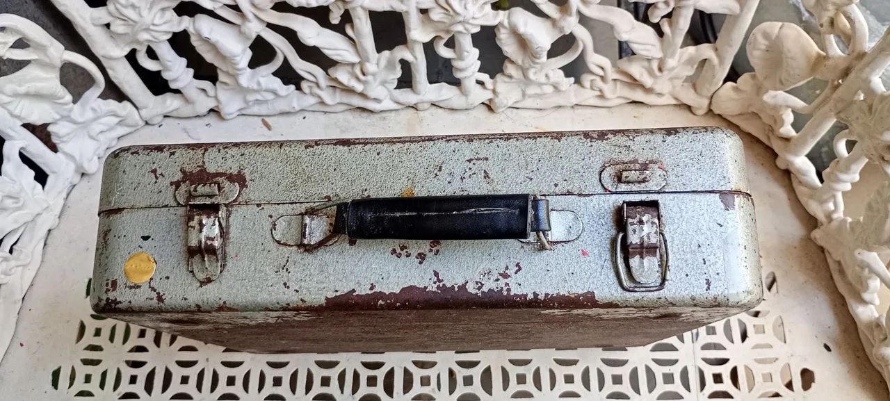 Maleta antiga chapa de ferro  - Foto 5