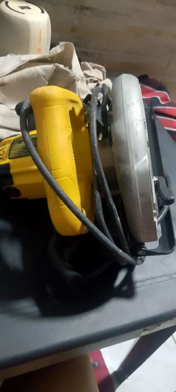 Serra Circular Dewalt 220V - Foto 2