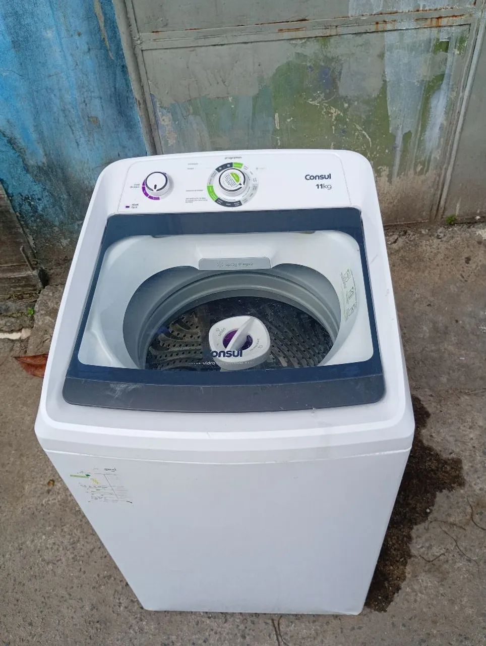 Máquina de lavar roupa funcionando perfeitamente 