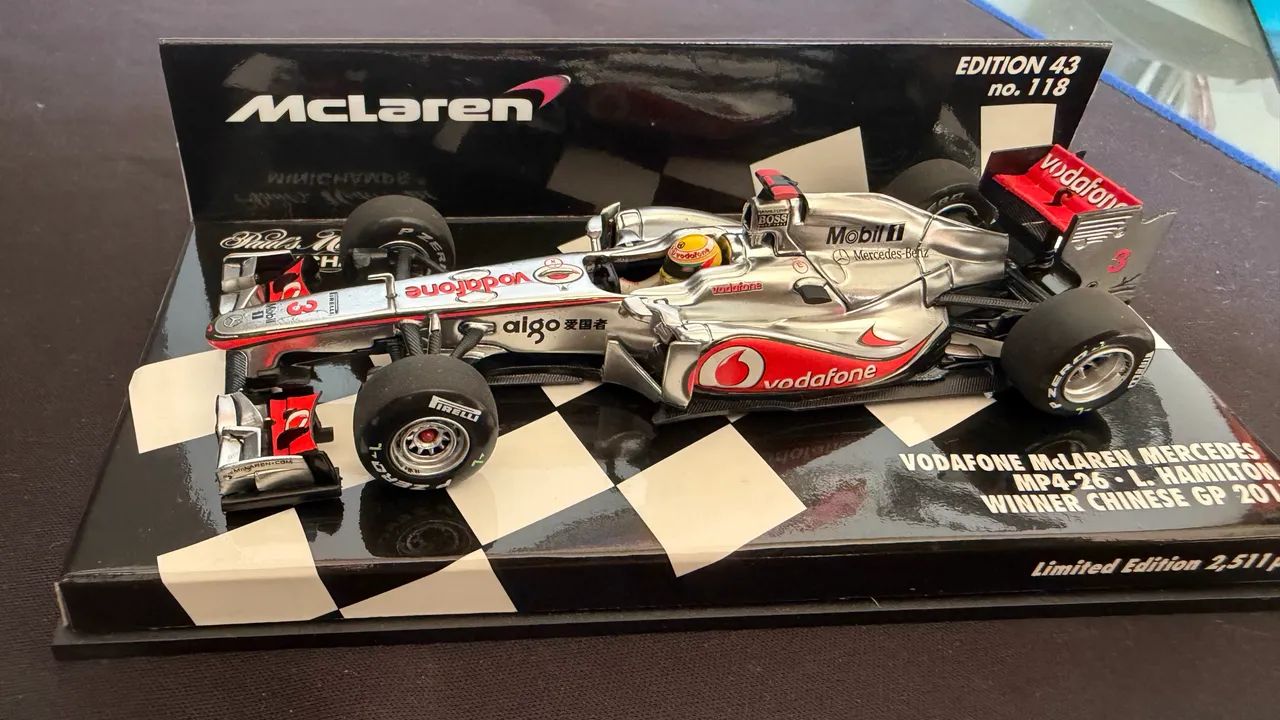 Miniatura Minichamps 1:43 - Hamilton 