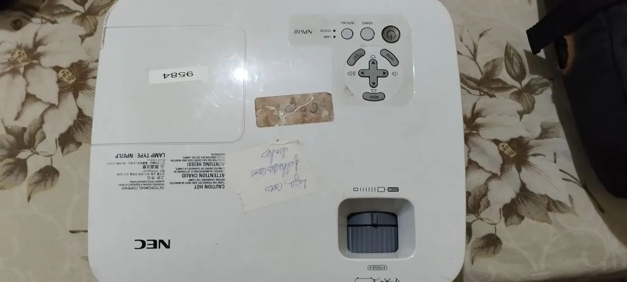 PROJETOR NEC NP610G COM AVARIA  - Foto 5