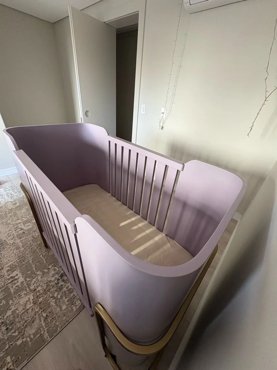 Berço bebê em laca