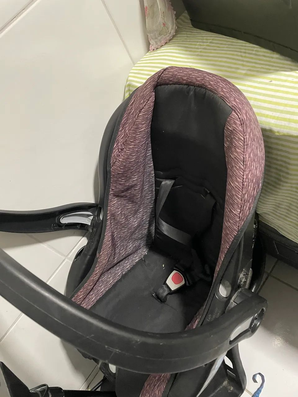 Cadeirinha mamãe bebê para carro  - Foto 2
