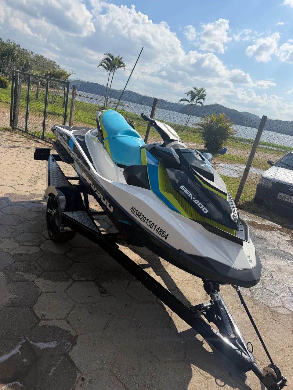 Jet ski
